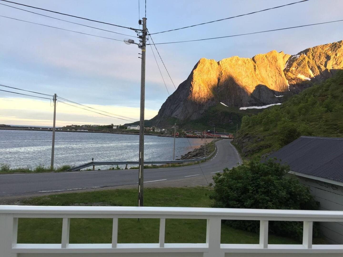 Utsiktsperle Pa Reine I Lofoten Exterior foto